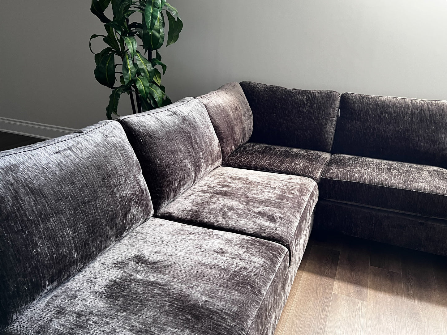 Tweedia Sectional