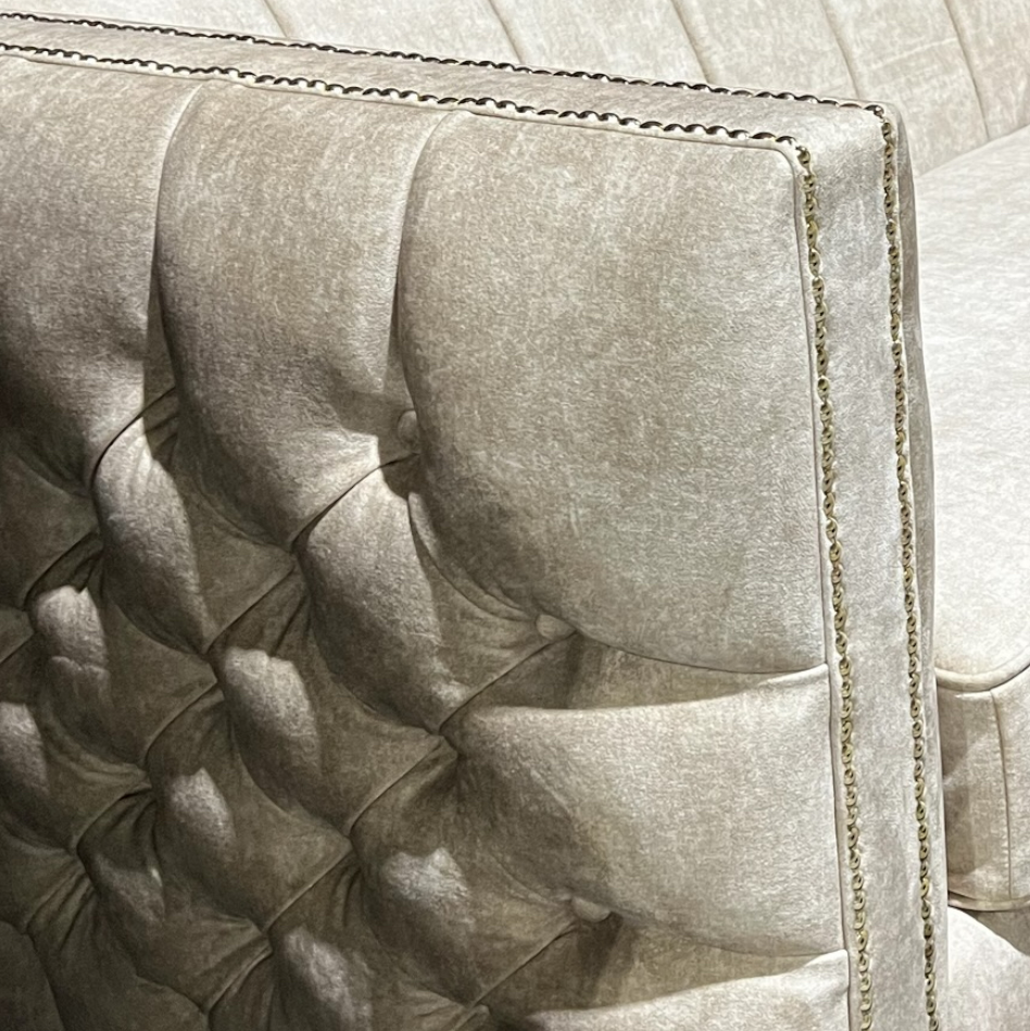 Hibiscus Lounge Chair